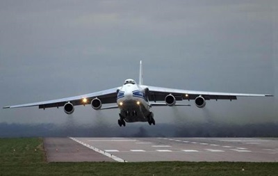 Літаки Росії з польовим госпіталем вилетіли до Гвінеї для боротьби з Еболою