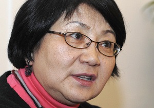 Отунбаева стала президентом Кыргызстана на переходный период