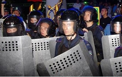 На акції проти концерту Ані Лорак постраждали три міліціонери
