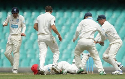 Австралийский крикетист умер от удара мячом по голове
