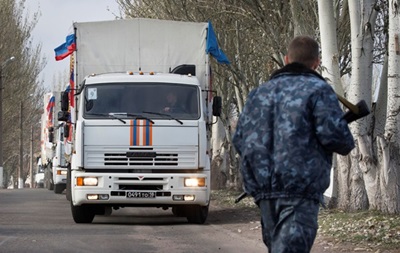 Колона з черговим «гуманітарним конвоєм» з Росії прибула на кордон