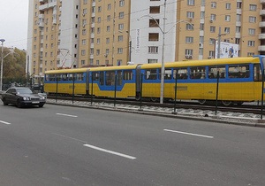 В Киеве приостановлено движение скоростного трамвая