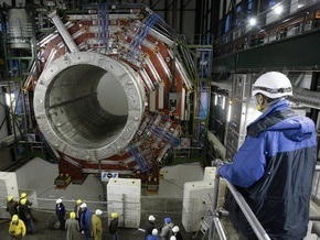 Запуск Большого адронного коллайдера снова отложили