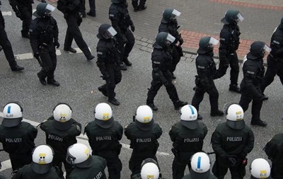 В Швейцарии полиция разогнала демонстрацию резиновой картечью