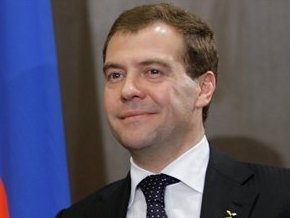 Медведев: Украина готова взять технологический газ по предоплате