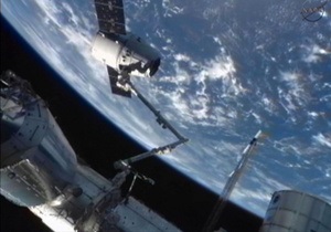 Новости науки - новости космоса - утечка аммиака на МКС: Американским астронавтам придется выйти в открытый космос из-за утечки аммиака на МКС
