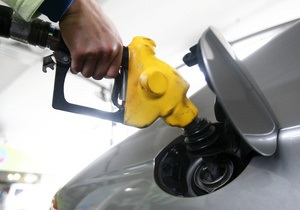 Дефицит бензина марки А-92: украинская компания начала поставки топлива из Румынии