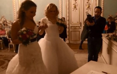 Обнародовано видео со скандальной первой ЛГБТ-свадьбы в России