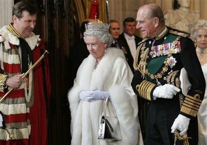 Би-би-си: Королевская семья под прицелом таблоидов