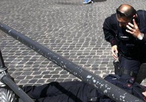 Стрельба в Риме - новости Италии- новости Рима -Ранивший двух полицейских в Риме стрелок заявил, что планировал стрелять в политиков