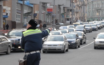 На дорогах Киева пробки достигли семи баллов 