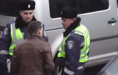 В Ровно неизвестный избил активиста на глазах у ГАИ