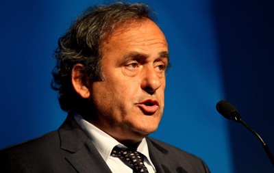 Президент UEFA предложил ввести белые карточки за симуляцию и споры с арбитром
