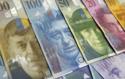 Швейцарія відмовилась від контролю курсу євро