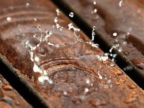 Ученые: Дождевые капли разбиваются, не долетая до земли