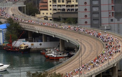 У Гонконгу марафонець впав замертво за 100 метрів до фінішу