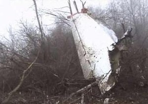 Медведев: Авиакатастрофа под Смоленском будет тщательно расследована