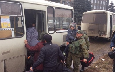 З Дебальцевого евакуйовані дві з половиною тисячі жителів - Яценюк