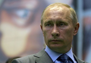 Путин предложил людям, застрявшим на судне во льду Охотского моря, потерпеть  еще сутки 