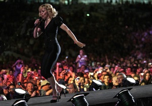 Мадонна названа самой популярной артисткой десятилетия