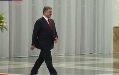 Під час переговорів Порошенко кілька разів відлучався - ЗМІ