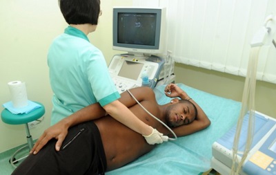 В гостях у лікарів: Бразильці Шахтаря пройшли медогляд