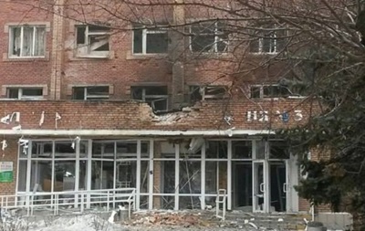 В Дебальцево при обстреле разрушено здание горотдела милиции