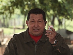 Чавес в течение восьми часов выступал по радио