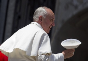 Папа Римский признал существование в Ватикане гей-лобби - источник