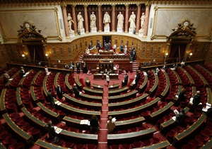 Парламент Франции проголосовал за запрет паранджи