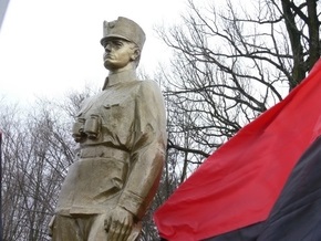 Во Львове открывают памятник Шухевичу