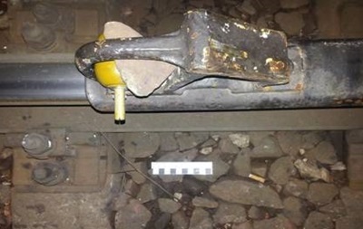 У Харківській області під пасажирським поїздом стався вибух