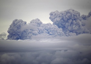 В Австралии и Новой Зеландии отменили сотни рейсов из-за вулканического пепла