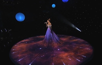 Дженнифер Лопес  украла  идею эпатажного платья у украинской певицы