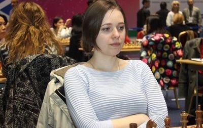 Шахматы: Украинки Анна и Мария Музычук пробились в четвертьфинал ЧМ