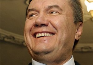 Янукович - реформы АП - Янукович перераспределил полномочия в своей Администрации, усилив силовой блок - Ъ