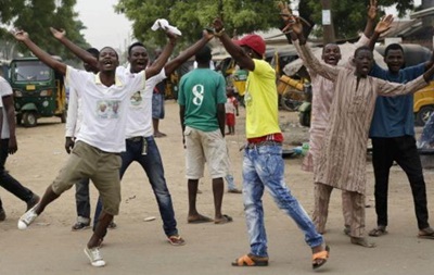У Нігерії опозиціонер уперше виграв президентські вибори 