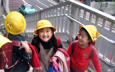 Детям в Токио разрешили шуметь на улицах
