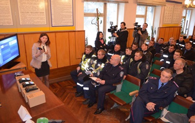 Харківські даішники отримали термінали для прийому штрафів на місці
