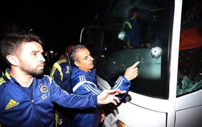 У Туреччині обстріляли автобус з футболістами Фенербахче