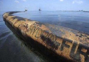 Нефтяное пятно достигло главного течения Мексиканского залива и движется на Флориду