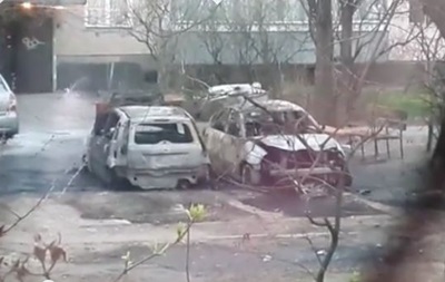 У Києві вночі згоріли 12 автомобілів