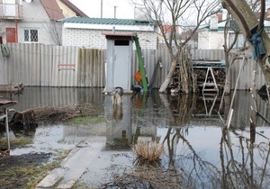 новости Киева - Бортничи - Бортническая станция - наводнение - прорыв дамбы - дамба - На Бортнической станции прорвало дамбу в неработающем отделении
