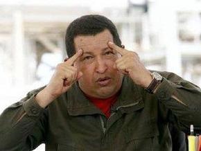Чавес призвал мир уважать  триумф  Ахмадинеджада на выборах