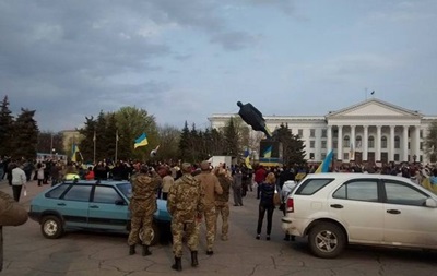 В МВД дадут правовую оценку сносу памятника Ленину в Краматорске