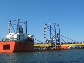 Ъ: Украина вернула причалы Ильичевского порта в госсобственность