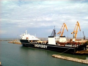 Американский ракетный крейсер пришвартовался в порту Грузии
