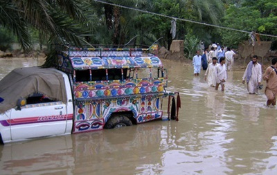 В результате наводнения в Пакистане погибли 37 человек