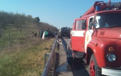 На дороге Киев-Одесса перевернулась автоцистерна с топливом