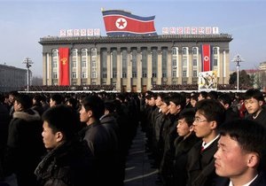 Новости Северной Кореи - ядерные испытания КНДР: Корейцев призывают к войне за объединение